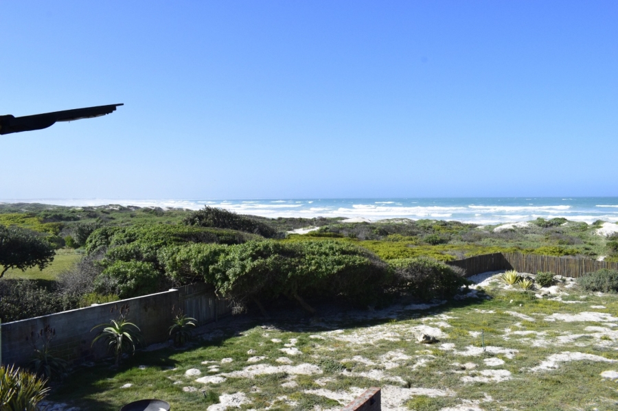 4 Bedroom Property for Sale in Struisbaai Western Cape
